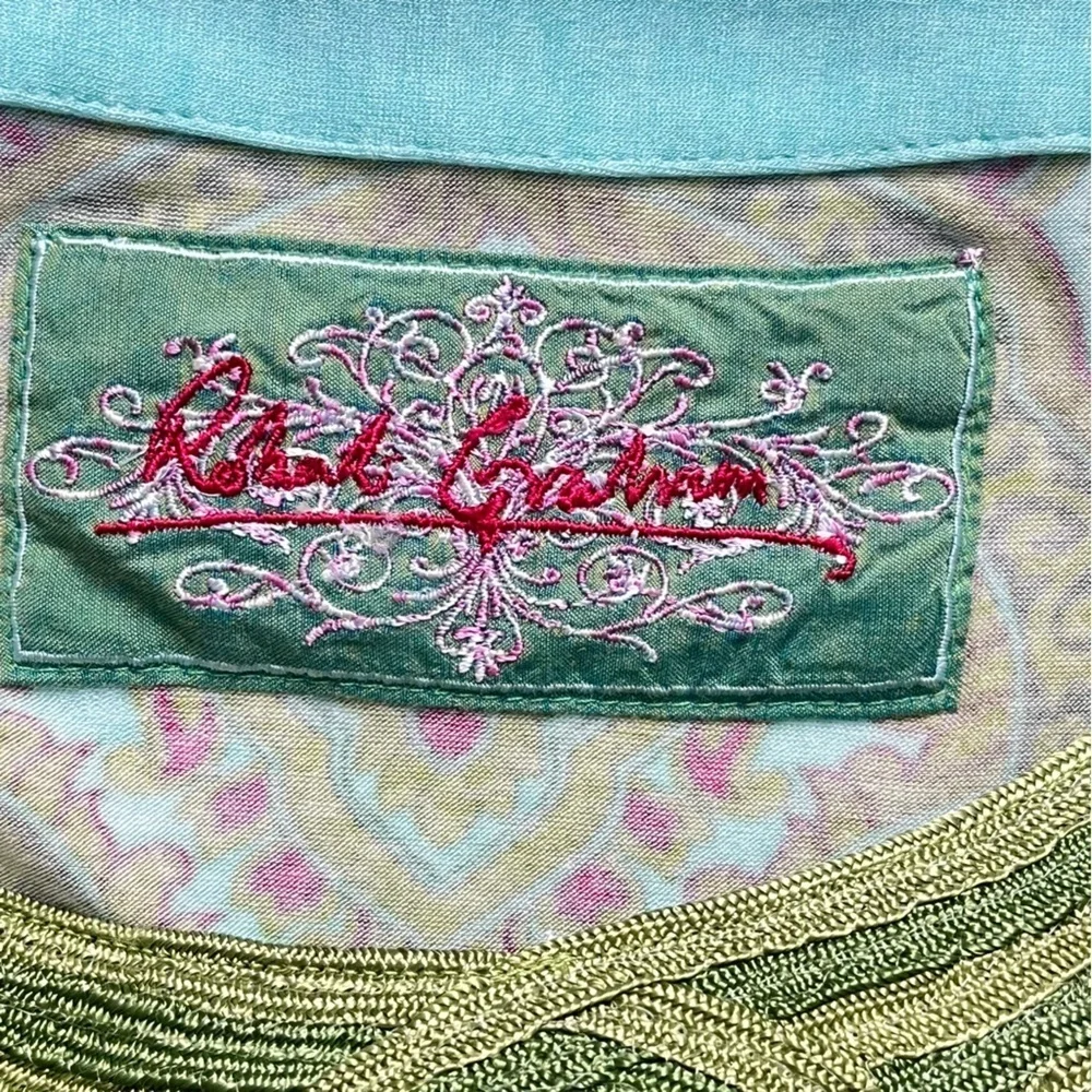 Robert Graham Paisley Print Top Embroidered Keyhole Trim Neckline Size XS - Picture 4 of 7